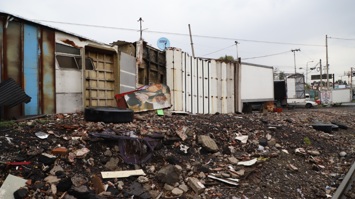 Nezahualcóyotl. Damnificados siguen sin hogar, a tres meses del incendio que acabó con sus casas.