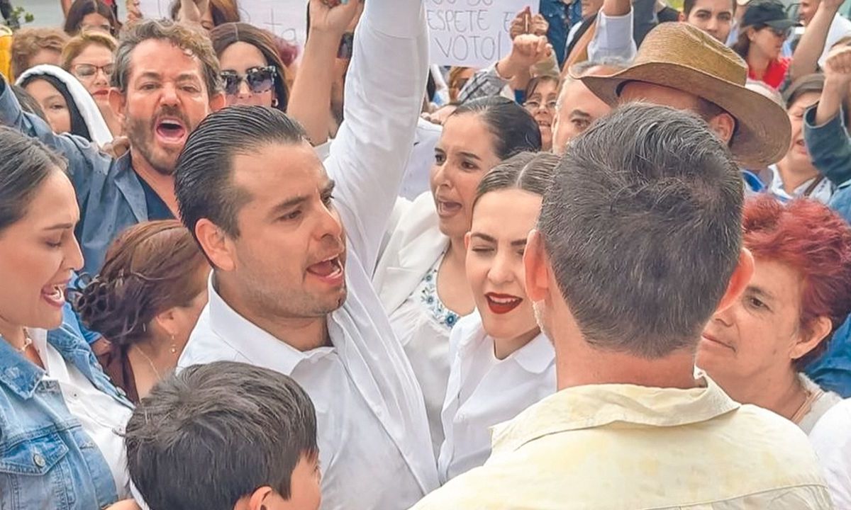 ACCIONES. El aspirante de la coalición Fuerza y Corazón por Zacatecas convocó a una manifestación mañana al mediodía frente a la presidencia municipal.