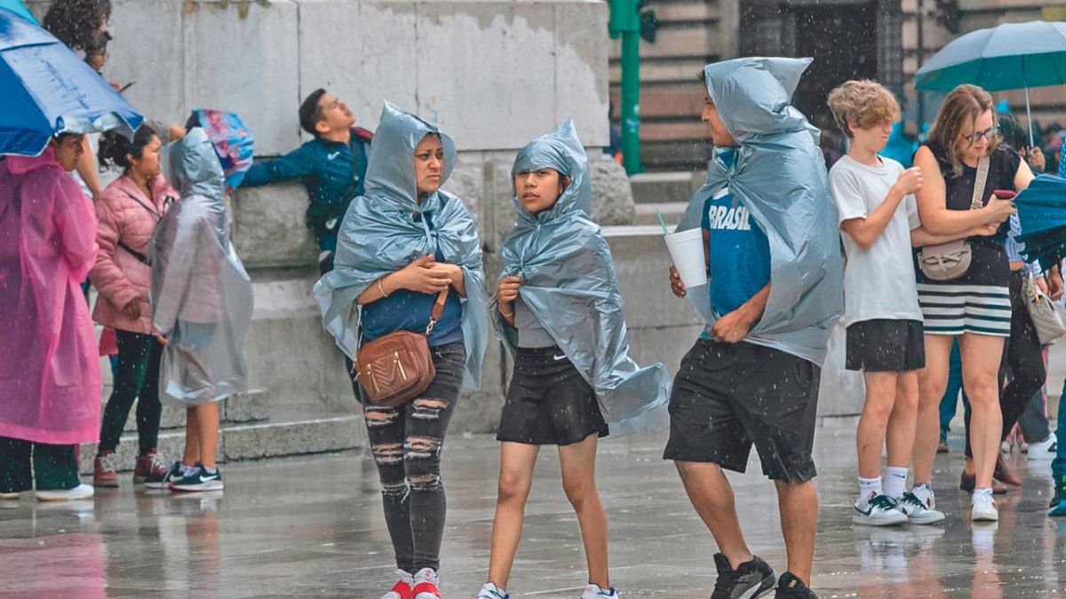 Atentos. Debido a las fuertes precipitaciones que se registrarán, autoridades de Protección Civil pidieron a la población extremar precauciones.