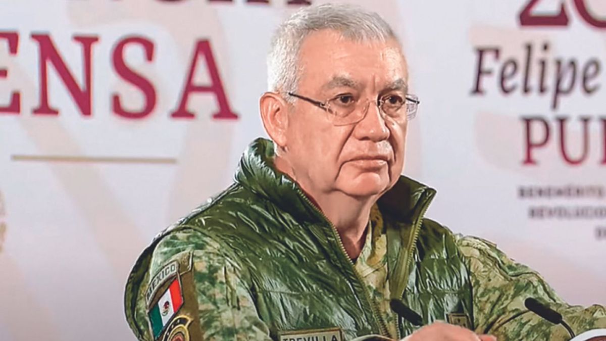 LA MAÑANERA. El jefe del Estado Mayor Conjunto de la Sedena, general Ricardo Trevilla Trejo, se presentó por primera vez.