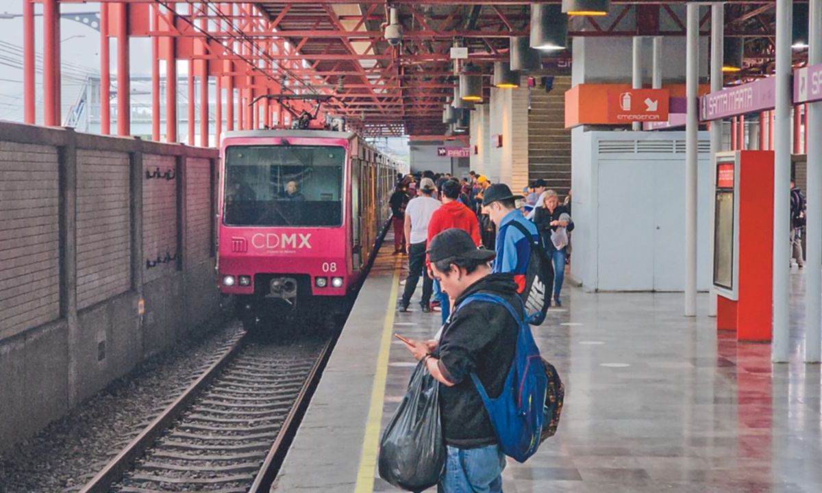 Costos. El mandatario capitalino subrayó que la tarifa del Metro es de las más accesibles a nivel internacional al mantener un monto de 5 pesos.