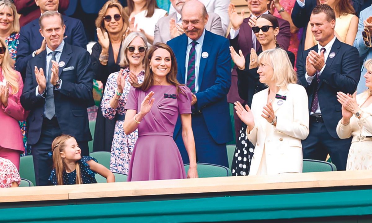 Acompañada por su hija Charlotte, la princesa de Gales Kate Middleton hizo acto de aparición como una de las figuras públicas más destacadas en el último día de actividades