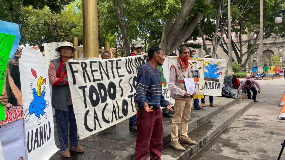 Denuncia. Productores agrícolas de Puebla y Veracruz acusan que la empresa además de contaminar, saquea el agua y tierra