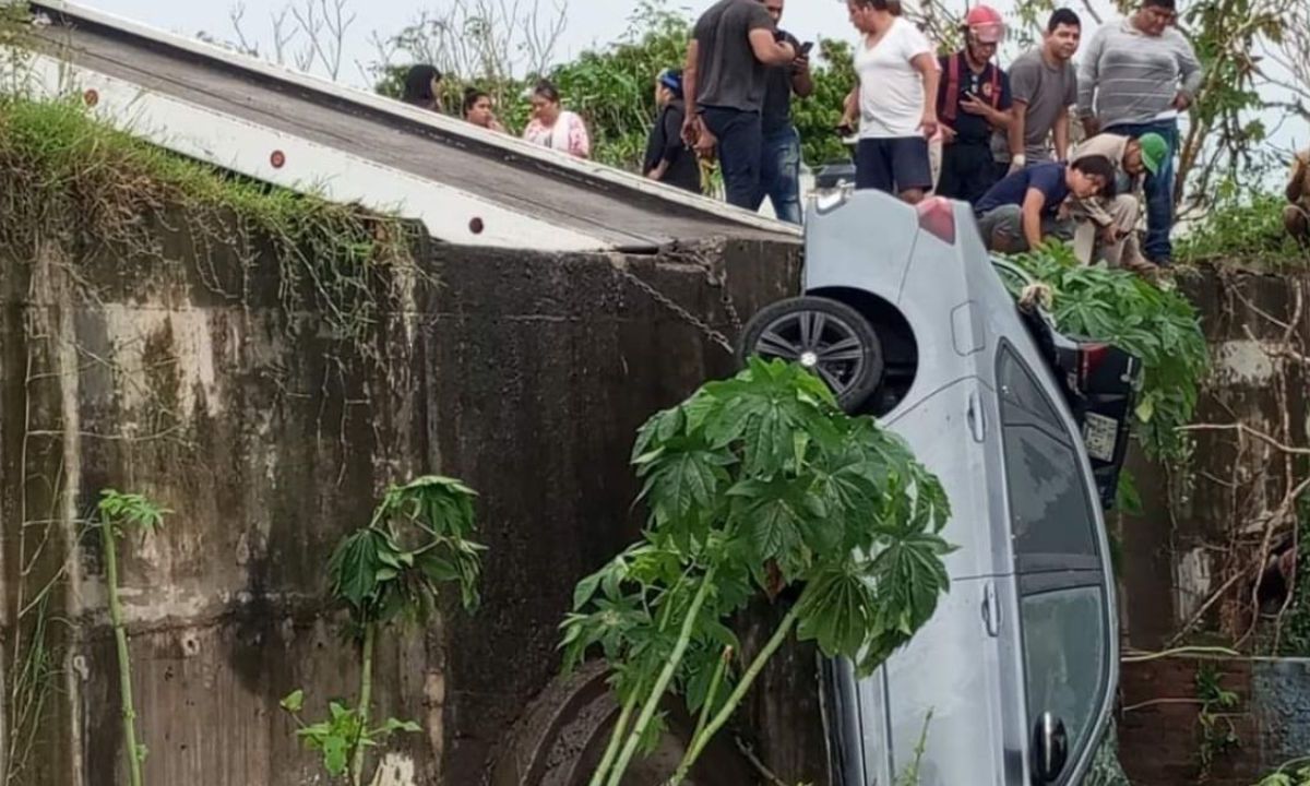 Luto. La Diócesis de Veracruz informó que el sacerdote Felipe Castillejos murió tras caer a un canal de aguas negras, por lo que lamentó el deceso.