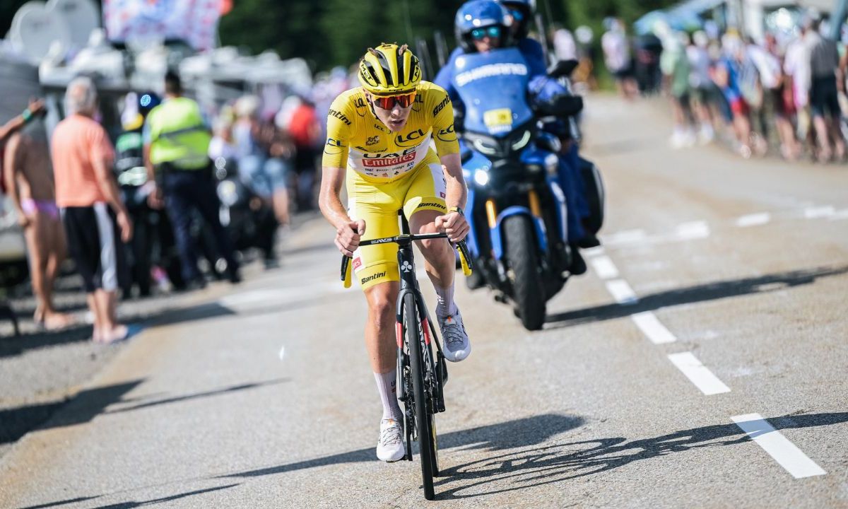 Establecido ya con una ventaja de tres minutos y nueve segundos sobre Jonas Vingegaard, Tadej Pogacar se proclamó ganador de la decimoquinta etapa del Tour de Francia