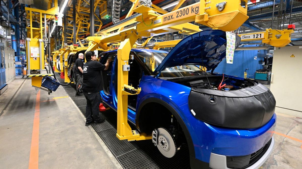 Las ventas de coches eléctricos se estancaron en Europa en el primer semestre del año, según las cifras publicadas ayer por los fabricantes