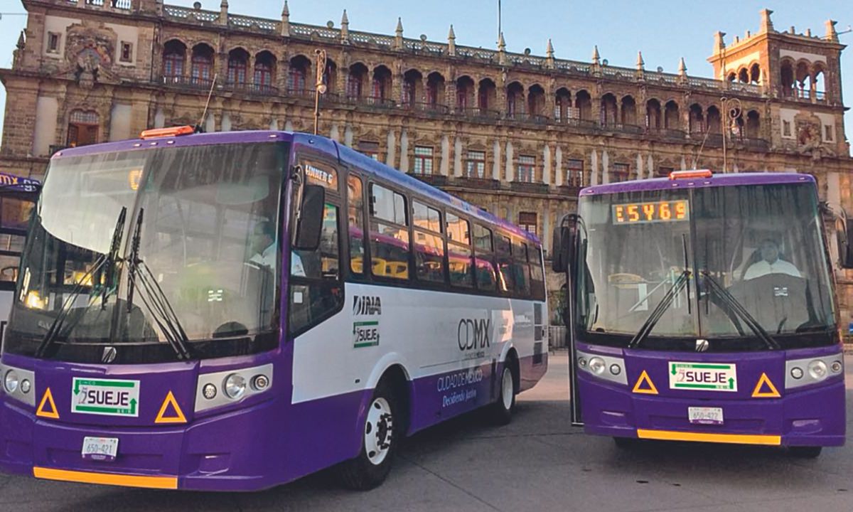 Objetivo. Una de las principales tareas del Gobierno capitalino en movilidad fue renovar los microbuses por autobuses.