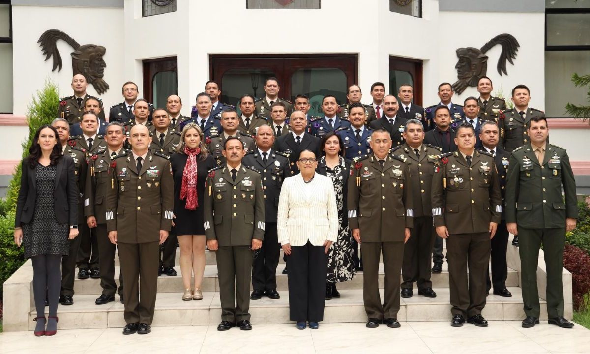 La titular de la Secretaría de Seguridad y Protección Ciudadana (SSPC), Rosa Icela Rodríguez, se reunió con docentes de la Secretaría de la Defensa Nacional