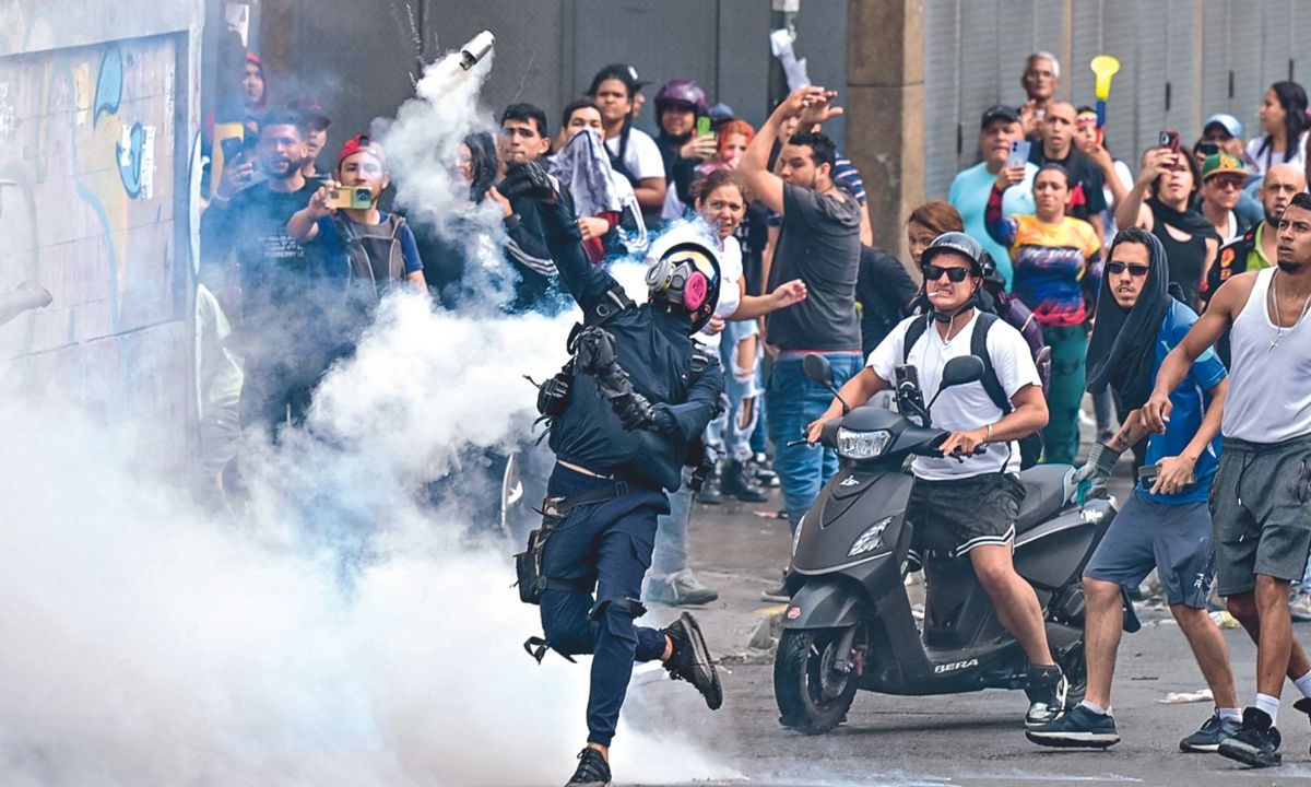 Antichavismo. Las manifestaciones en la capital fueron sofocadas con gases.