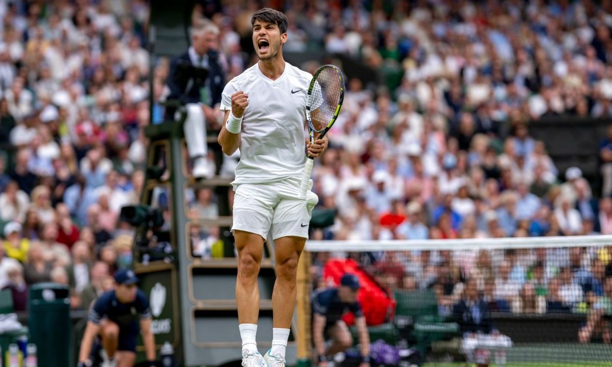 El vigente campeón de Wimbledon enfrentará el martes al norteamericano Tommy Paul en la ronda de los ocho mejores del certamen, que comenzó desde este domingo su semana de definición