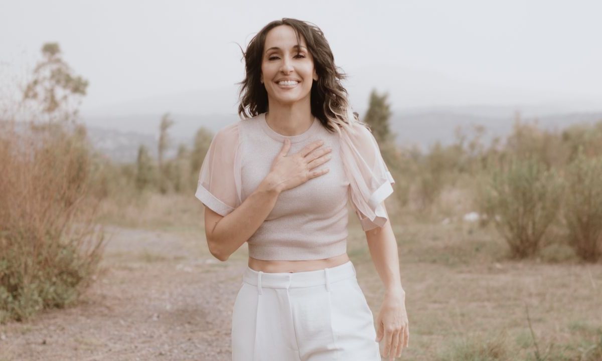 Tras una pausa musical, la cantante mexicana comparte Corazón Espléndido, un adelanto de su próximo álbum que verá la luz en 2025