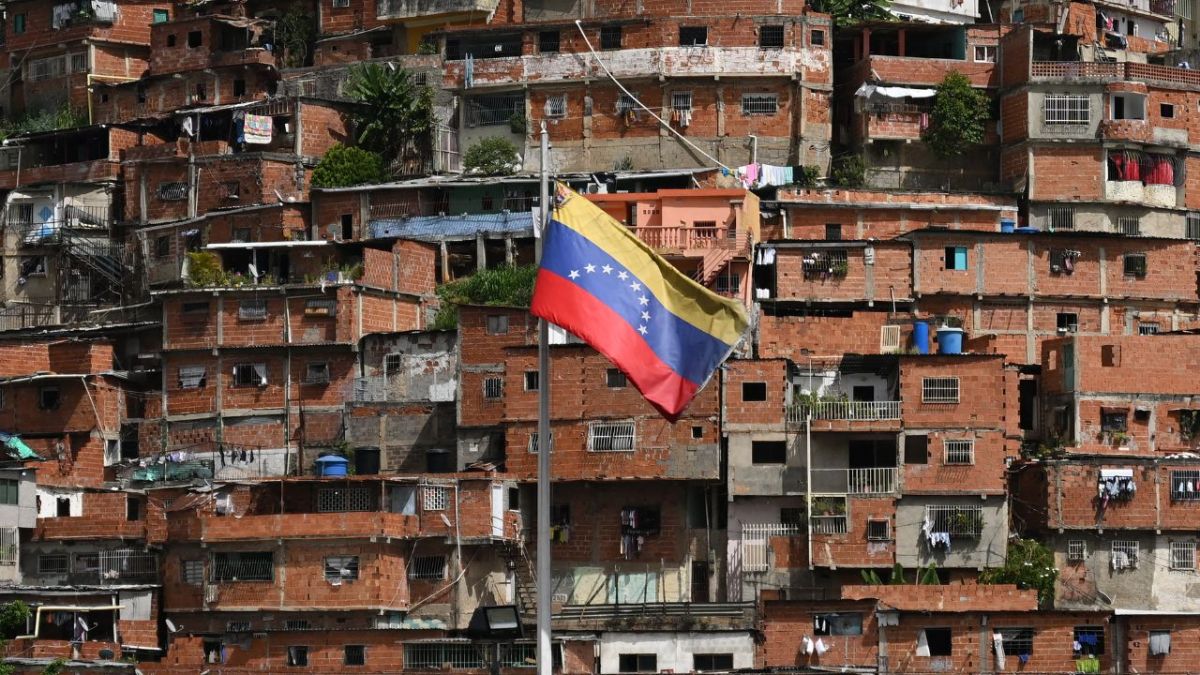 CAMBIO. La situación social en Venezuela representa un desafío para la región latinoamericana; la intervención de Brasil, con observadores electorales, podría contribuir significativamente a la transparencia de las elecciones del domingo.