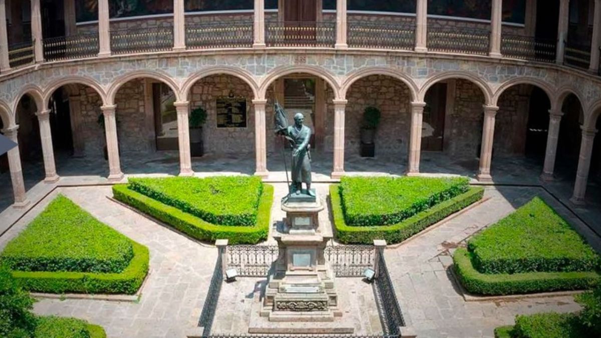 CONTRASTE. Las carreras con menos abandono entre los alumnos de UMSNH son salud y ciencias sociales, señalaron.