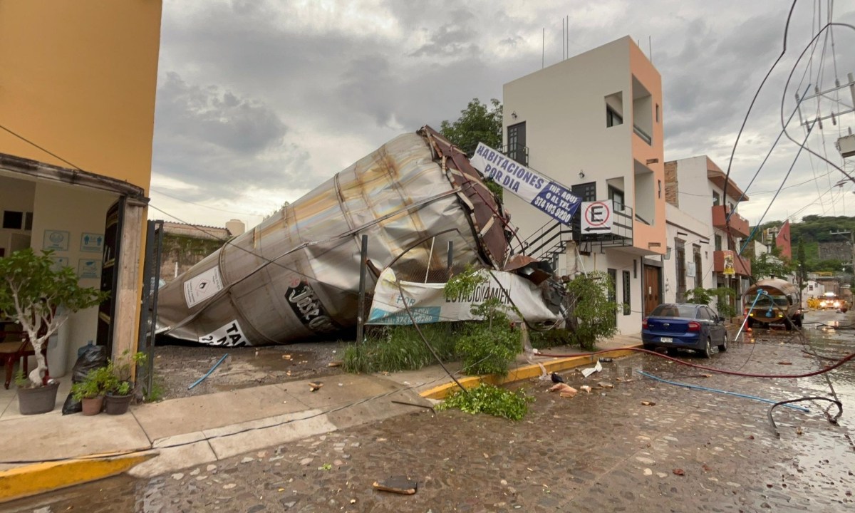 Foto: X@PCJalisco/ Explosión deja 5 muertos y 2 heridos de gravedad