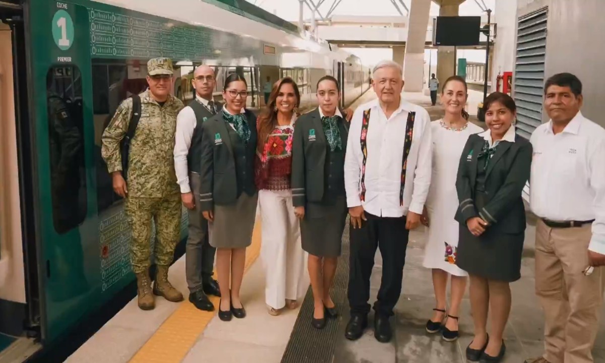 Foto: X@@Claudiashein/ Claudia Sheinbaum y Andrés Manuel López Obrador durante reuniones de evaluación del Tren Maya