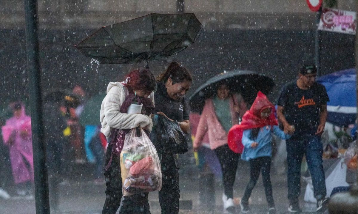 La onda tropical No. 13 ocasionará lluvias puntuales intensas en el Edomex, Hidalgo, CDMX, Morelos y Puebla, entre otros