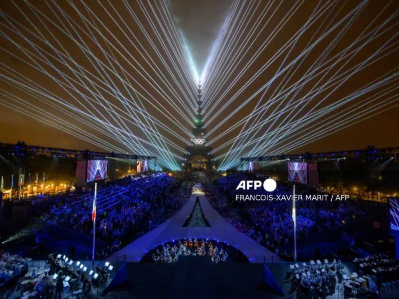 Con una ceremonia que rompió las reglas, así iniciaron los Juegos Olímpicos de París 2024