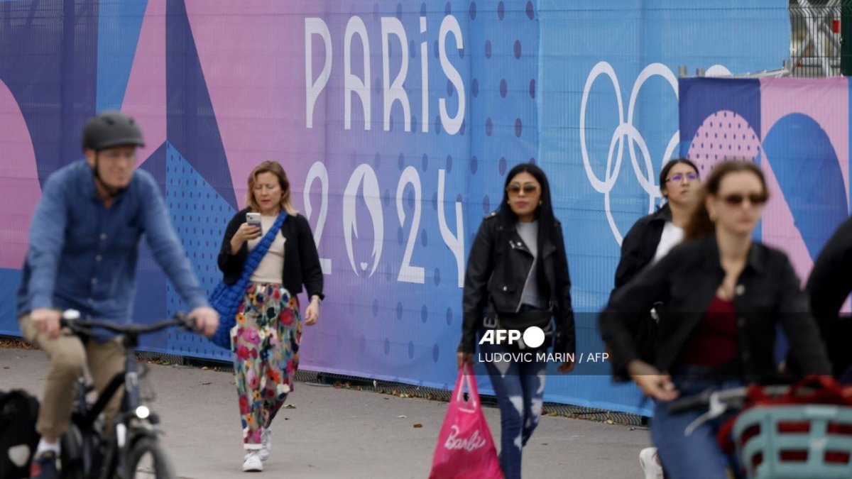 Con una mezcla de fastidio y resignación, residentes de la Isla de San Luis en París se amoldan a los preparativos de los Juegos Olímpicos