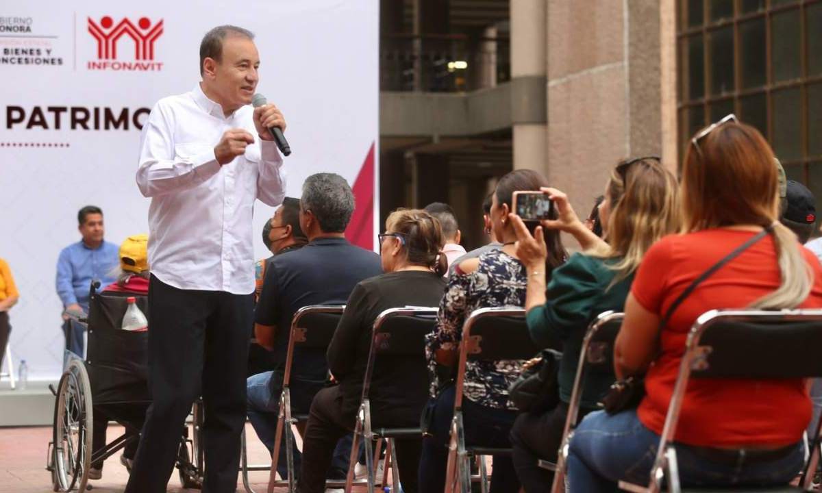 Para garantizar el derecho los sonorenses de acceder a una vivienda digna, Alfonso Durazo sostuvo una reunión con directivos de la Canadevi