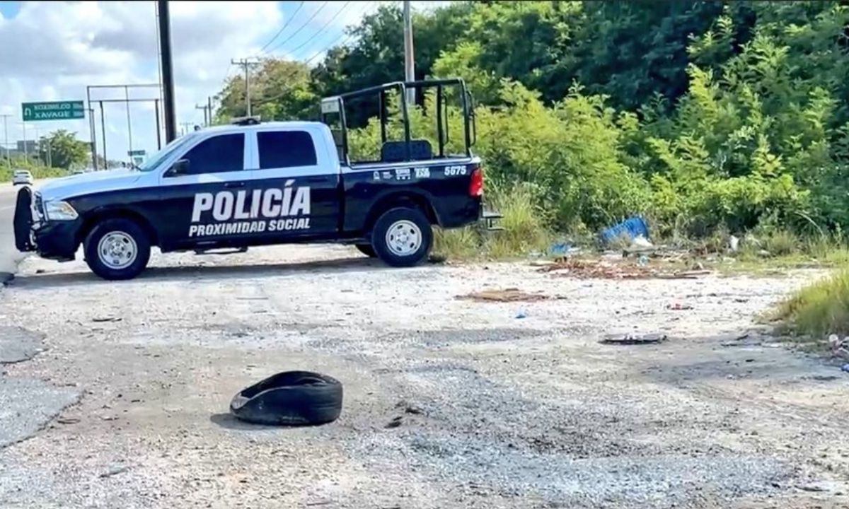 Varios cuerpos ejecutados fueron hallados a un costado de la carretera federal Cancún-Puerto Morelos