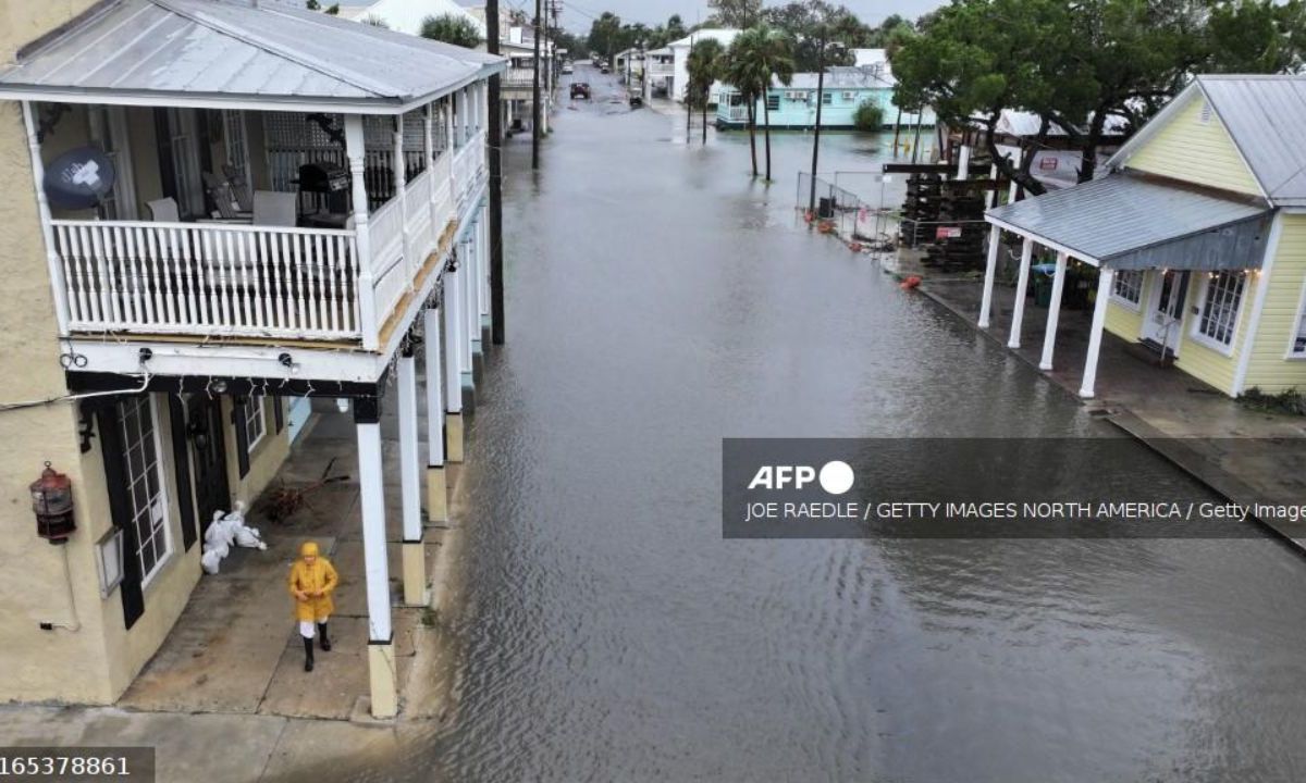 Debby deja 4 muertos y alertas de "inundaciones catastróficas" en el sureste de EU