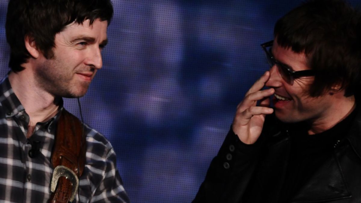 Liam y Noel Gallagher anuncian reunión en redes sociales