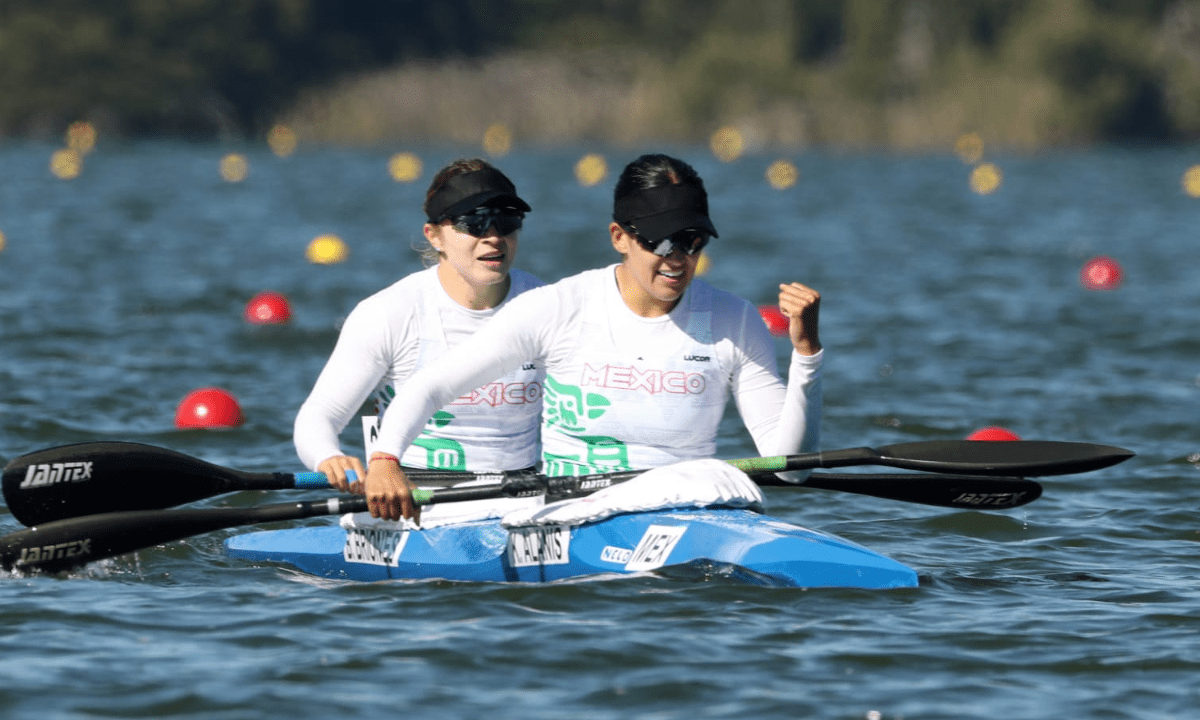 Karina Alanis y Beatriz Briones, dupla mexicana competidora en paragüismo en esprint, logró su pase a la semifinales en París.