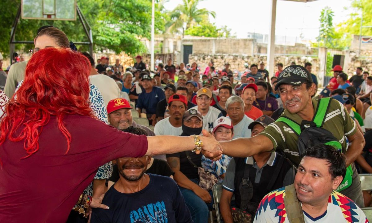 Llamó a no politizar la actividad pesquera y reafirmó su compromiso con los pescadores campechanos de trabajar hombro a hombro