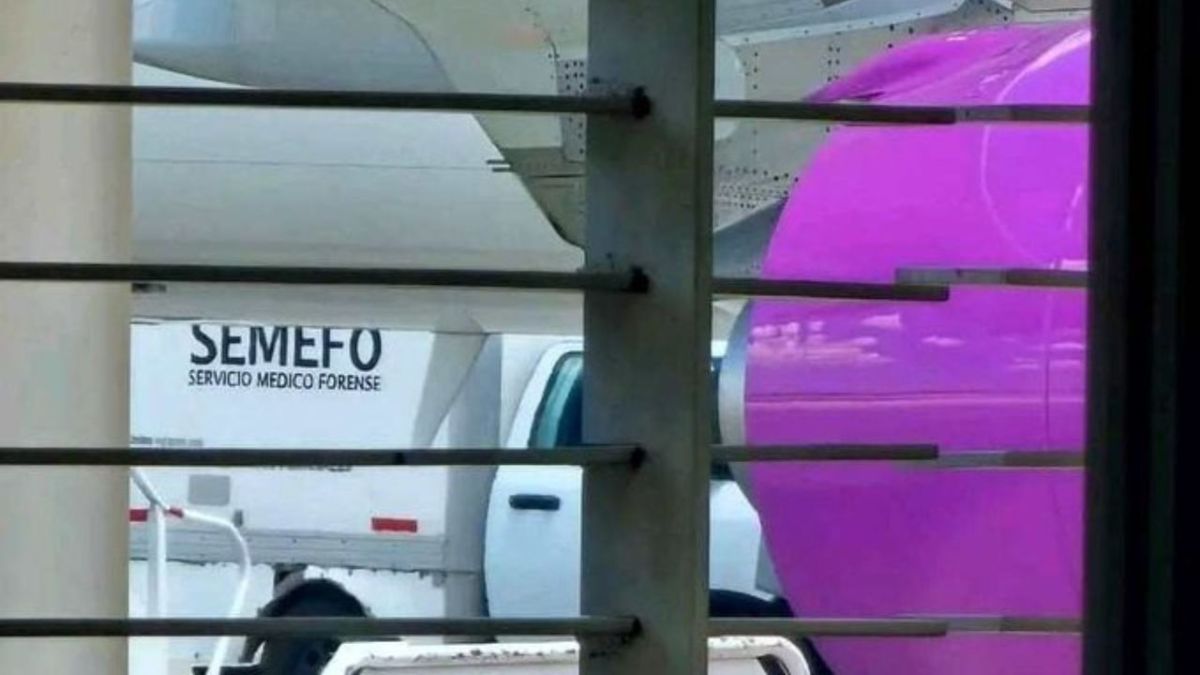 Encuentran un feto al interior del baño de un avión en el aeropuerto de Hermosillo