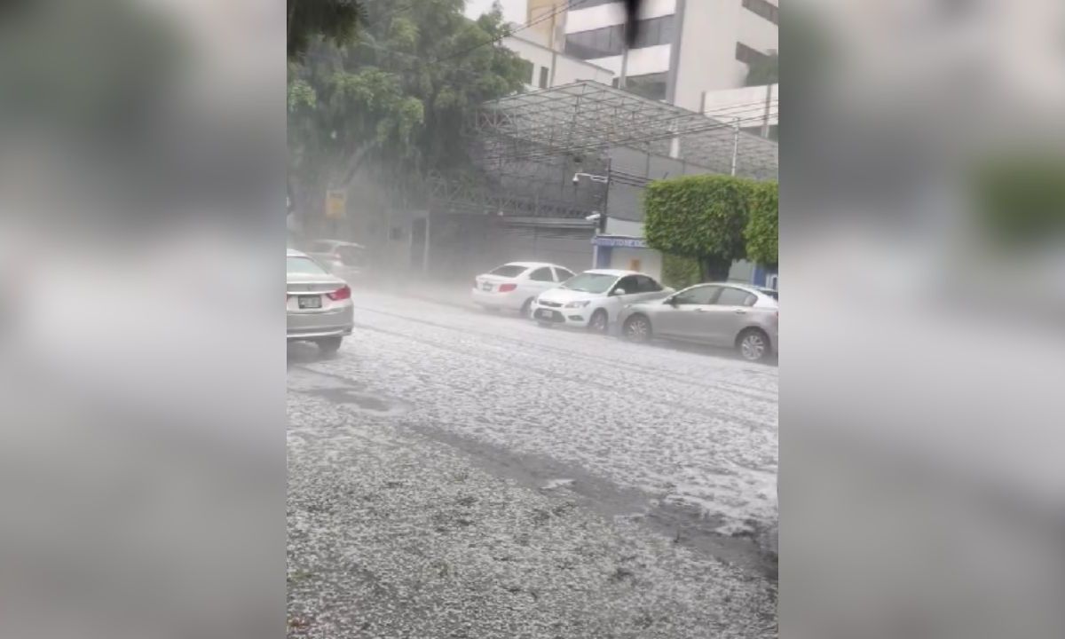 Sorprende caída de granizo en alcaldías