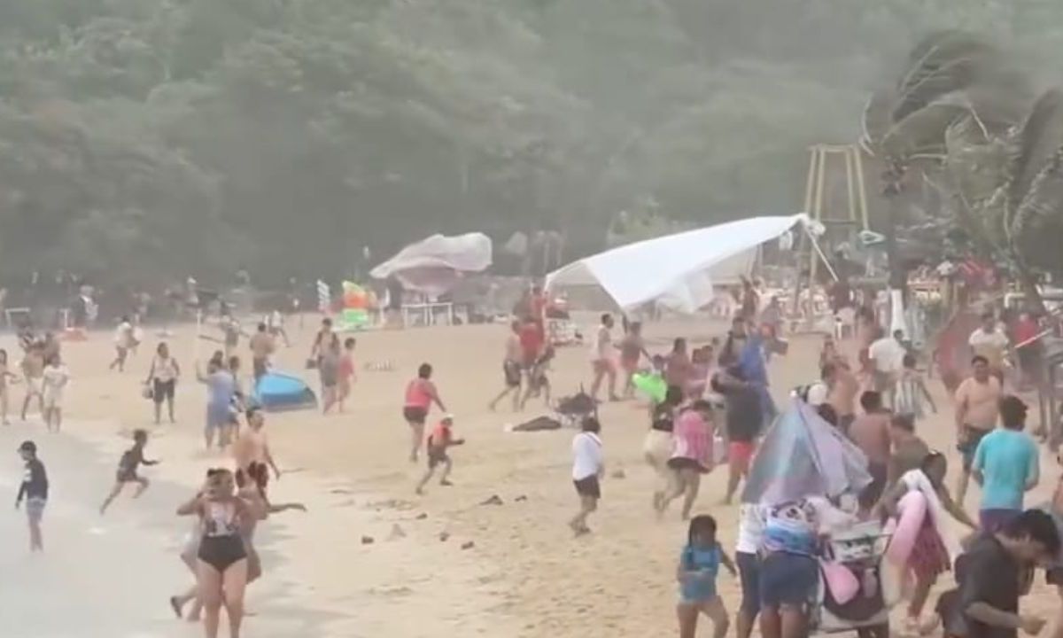 En la Playa la Entrega de Huatulco una turista falleció y varios más resultaron heridos por la caída de un rayo la tarde de este viernes.