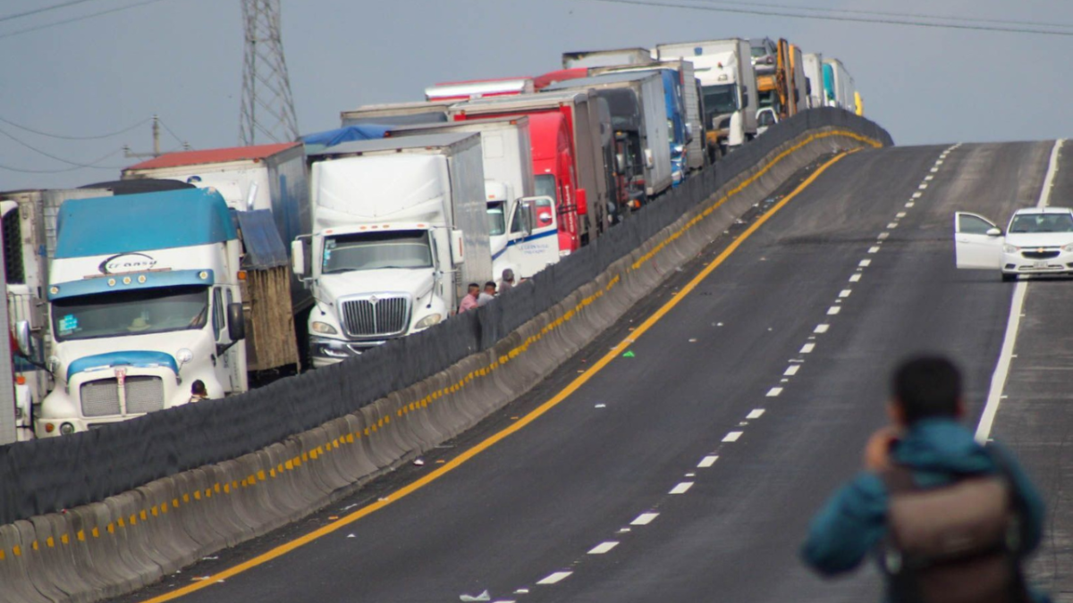 bloqueo en la autopista México-Puebla