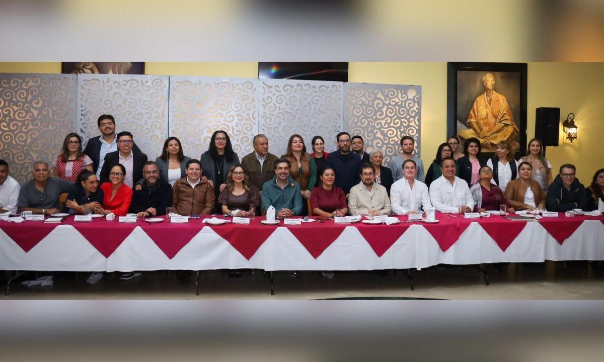 Acuerdan alcaldes y legisladores electos de Morena trabajar en unidad