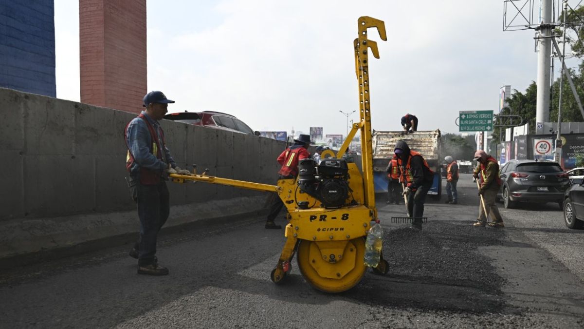 Repara Gobierno de Naucalpan más de 100 baches en laterales de Periférico