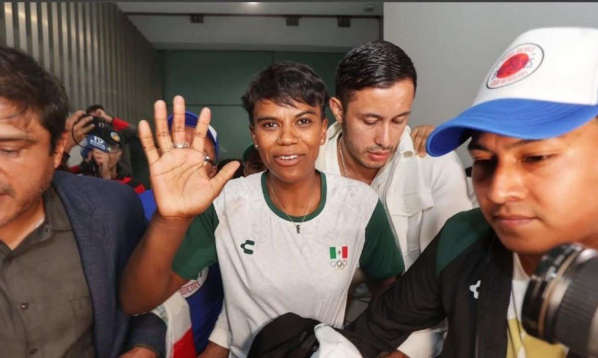 Reciben a la heroína de plata: Prisca Guadalupe