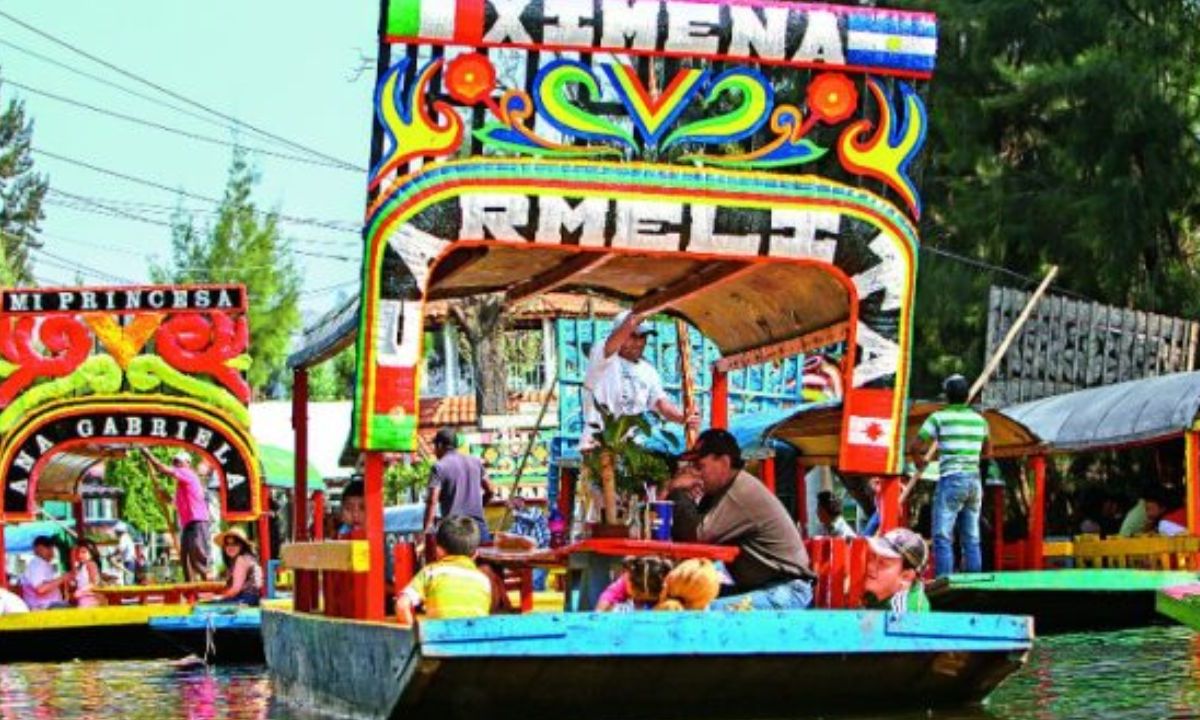 La alcaldía Xochimilco autorizó un incremento de 25 por ciento en el costo del viaje en las trajineras turísticas que circulan en los canales.