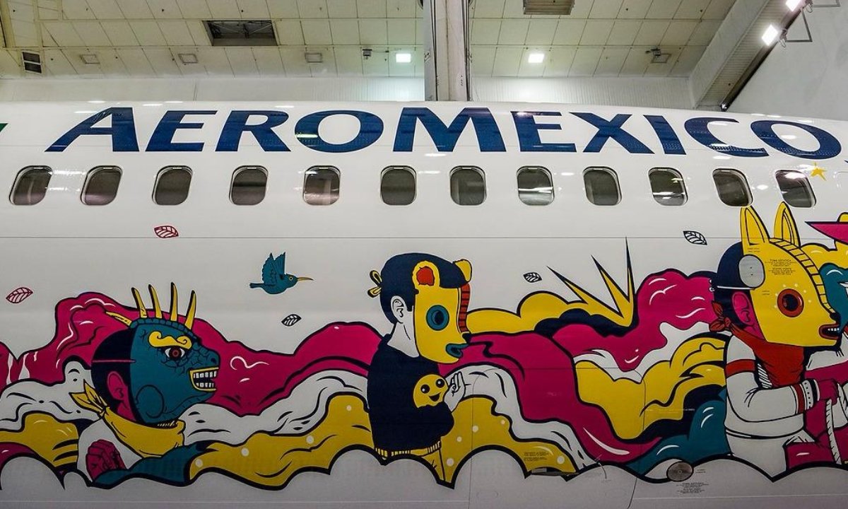 Como parte de la celebración de su 90 aniversario, Aeroméxico puso en operación uno de sus nuevos aviones llamado Kukulcán