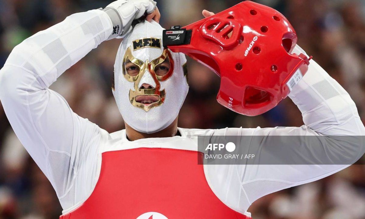 El taekwondoín Carlos Sansores avanzó a los cuartos de final de la disciplina, en el penúltimo día de los Juegos Olímpicos de París 2024.