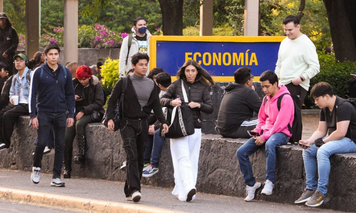 Un sujeto, sin identificar, asaltó y lesionó con un cúter a una alumna en las instalaciones de la Facultad de Economía de la UNAM.