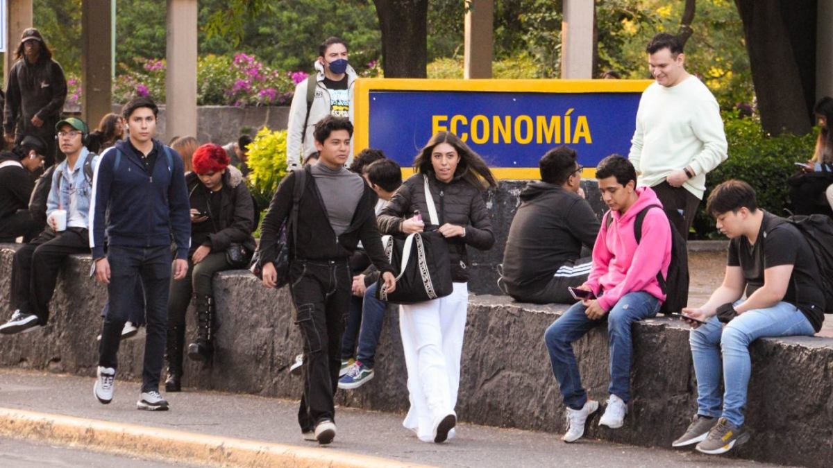 Un sujeto, sin identificar, asaltó y lesionó con un cúter a una alumna en las instalaciones de la Facultad de Economía de la UNAM.