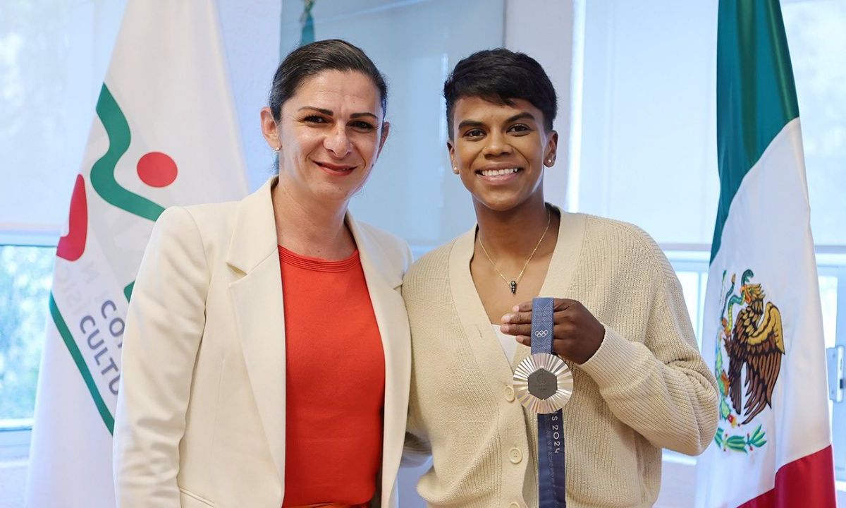 Agradecida por el apoyo y el recibimiento mostrado por la titular de la Conade, la judoca Prisca Awiti platicó con Ana Gabriela Guevara