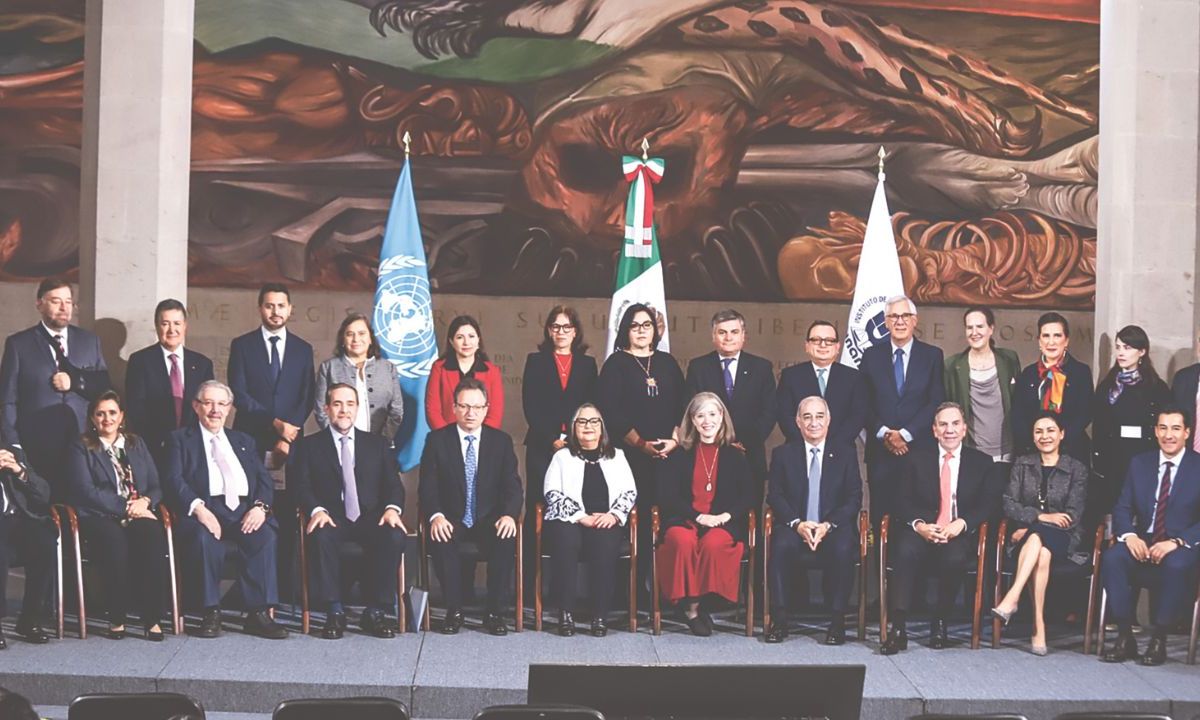 REUNIÓN. Norma Lucía Piña Hernández, acompañada de los ministros de la Corte encabezaron el Encuentro Internacional sobre Independencia Judicial.