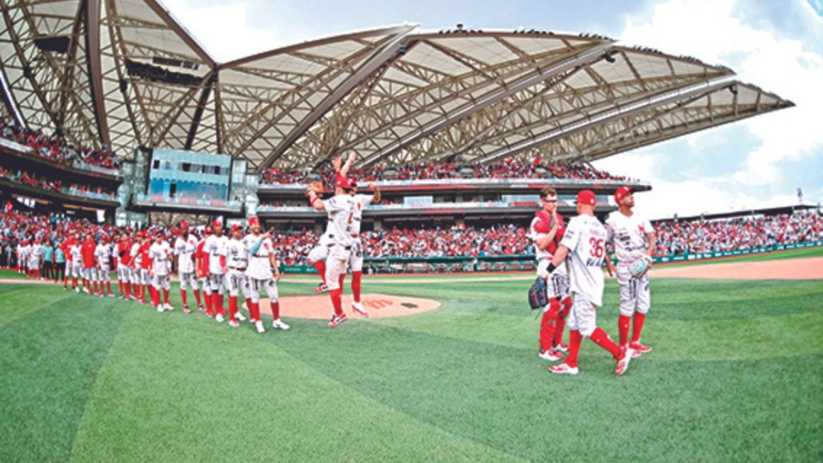 Pericos de Puebla buscan el bicampeonato en la Liga Mexicana de Béisbol, pero tuvieron un mal comienzo al caer 5-0 ante los Diablos Rojos del México