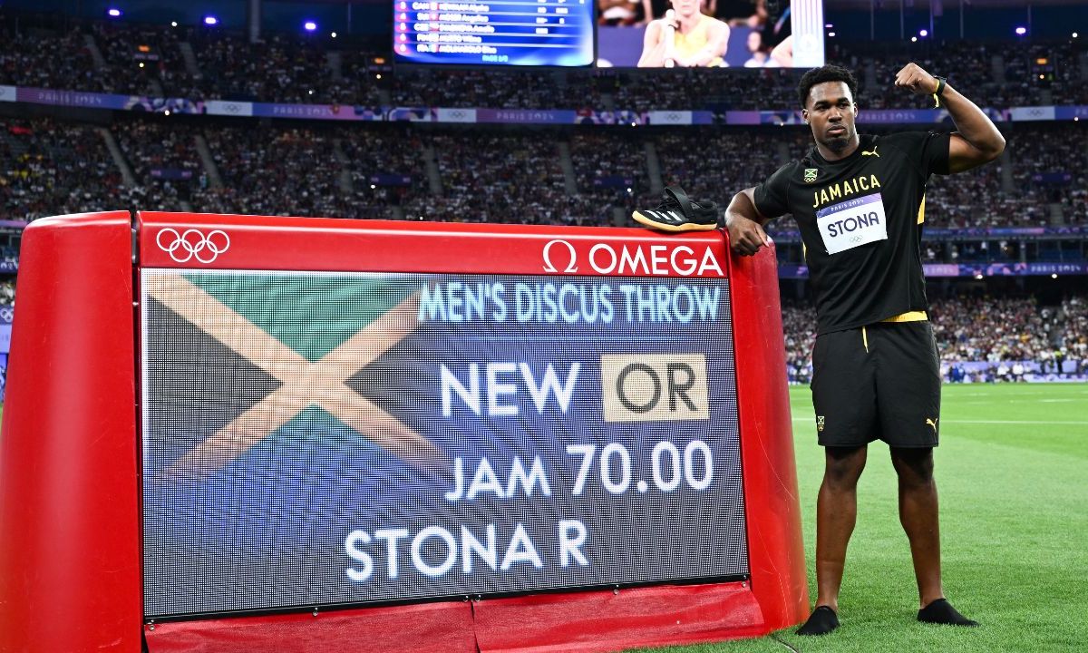 Roje Stona dio la sorpresa en el lanzamiento de disco al proclamarse campeón olímpico y dar a Jamaica su primer oro en el atletismo de estos Juegos de París-2024