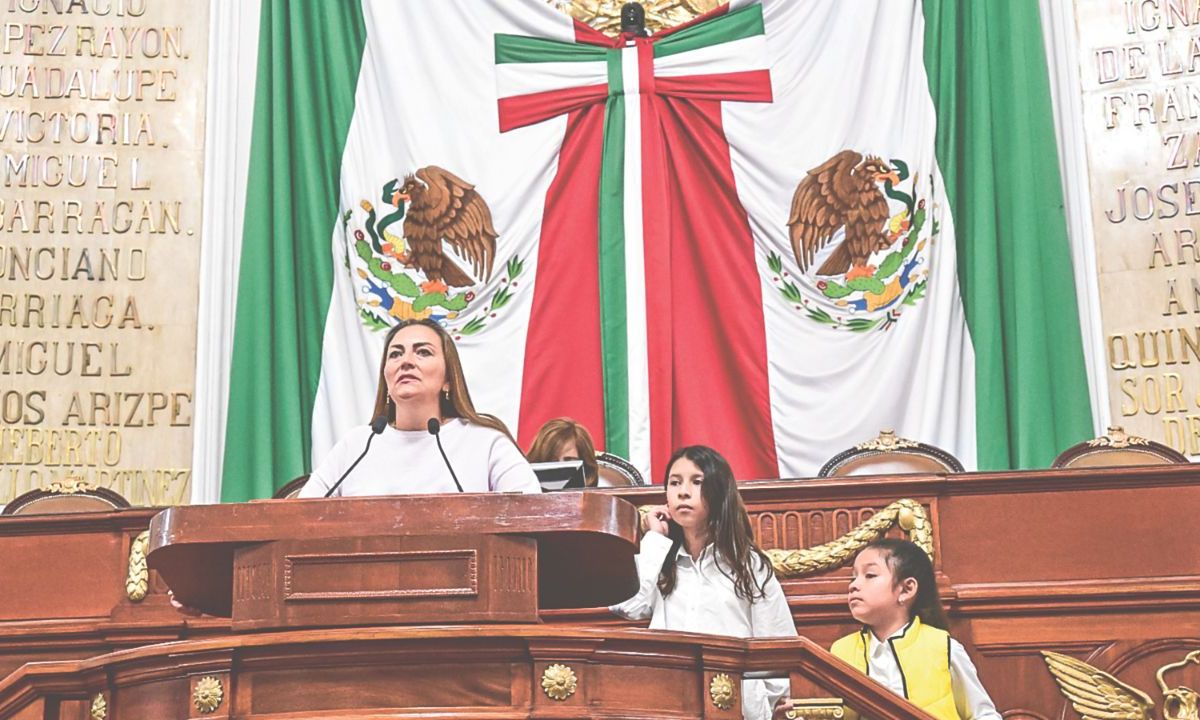 Participación. En la Comisión Permanente del Congreso capitalino, las diputadas infantiles expusieron sus puntos de acuerdo.