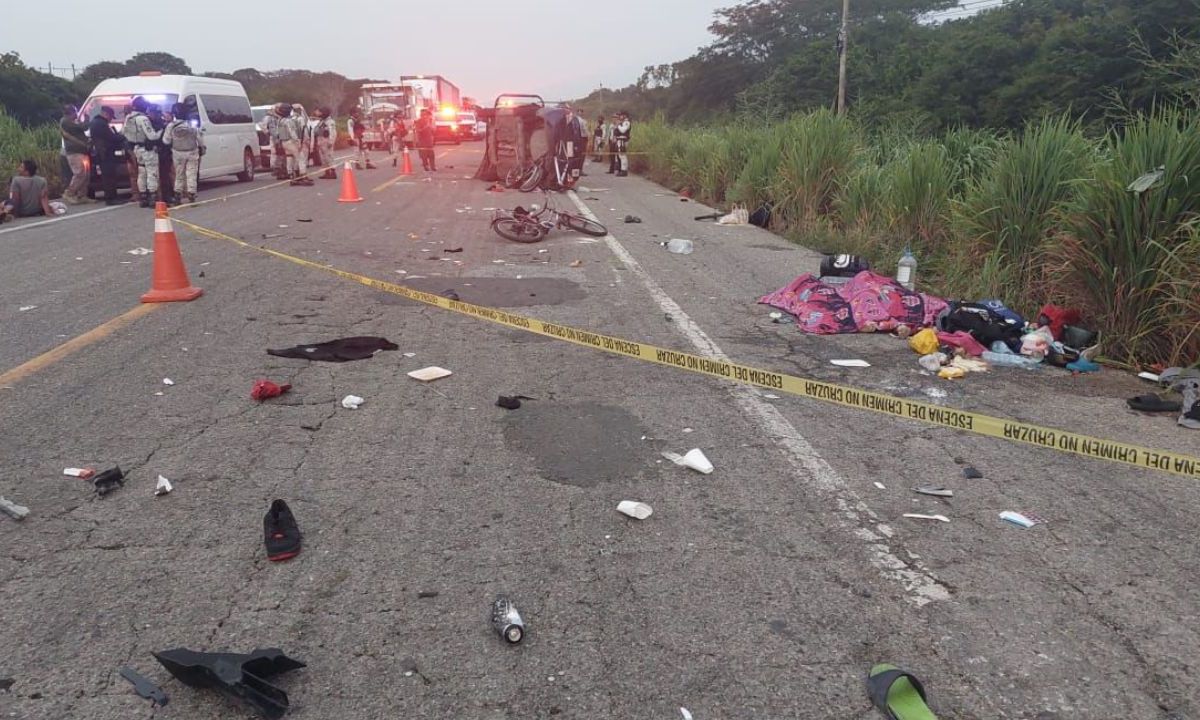 EMERGENCIA. La caravana caminaba por la carretera panamericana cuando fue embestida por un automovilista, quien se dio a la fuga.