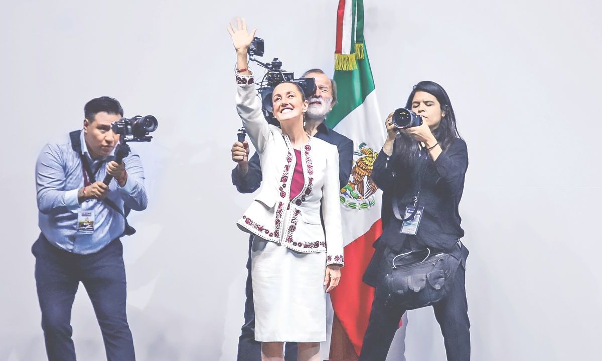 Promesa. Tras recibir su constancia como Presidenta, Claudia Sheinbaum, se comprometió a mantener los principios de no robar, no mentir y nunca traicionar al pueblo de México.