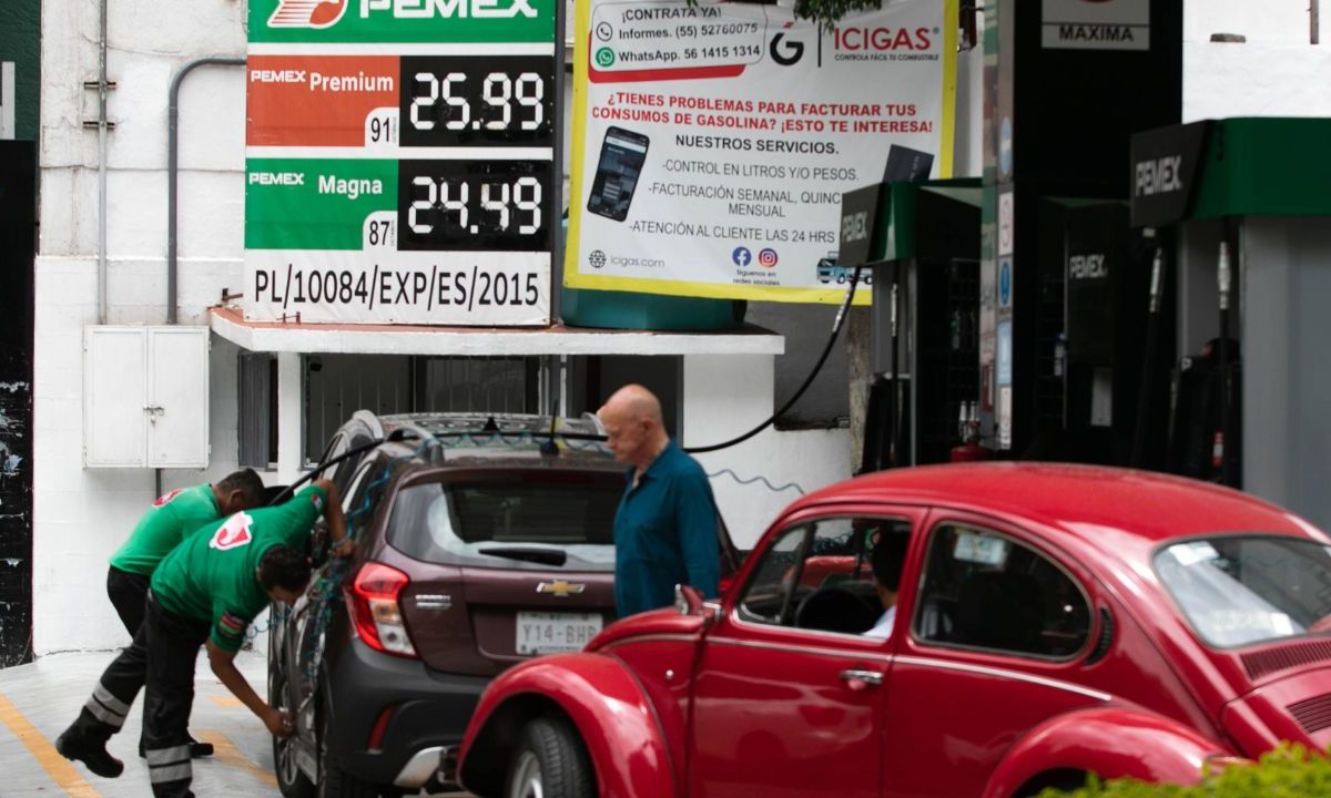 Durante los primeros siete meses del año la gasolina en México aumentó 7.55% al pasar de 21.59 pesos por litro hasta los 24.29 pesos en julio