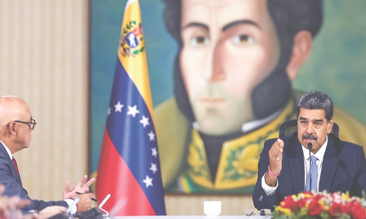 Opresión. El chavismo impulsa una regulación para redes sociales, mientras Maduro denuncia un ‘golpe de Estado ciberfascista’.