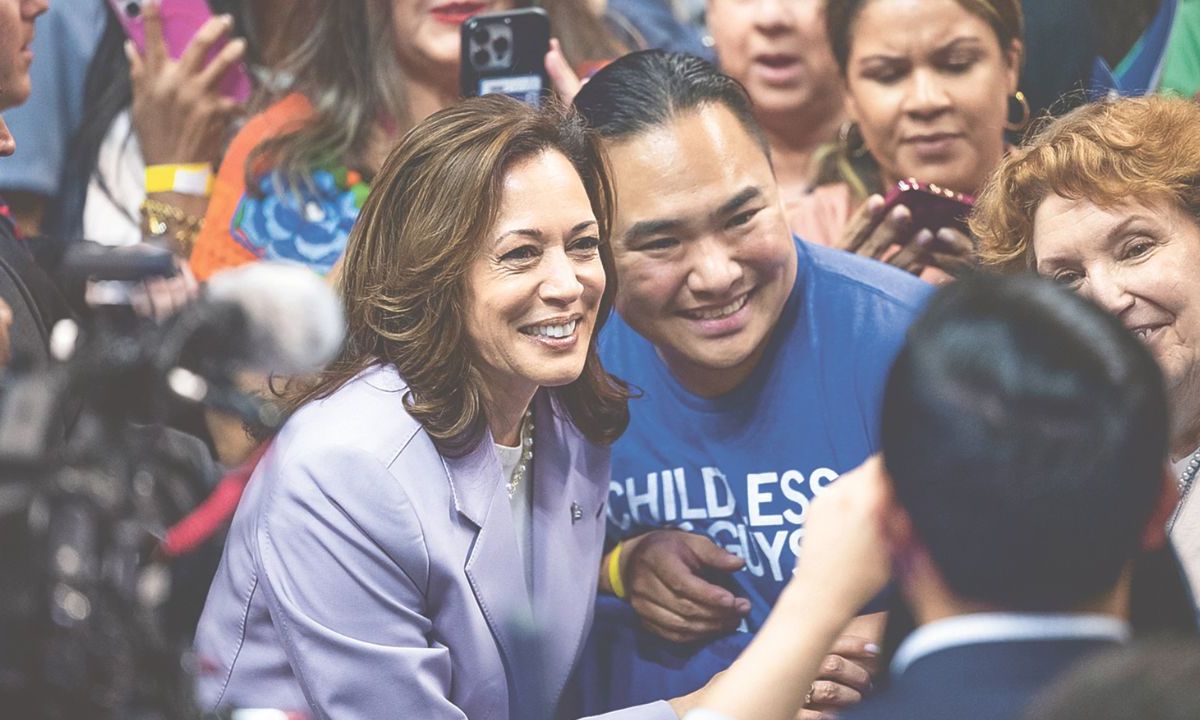 Kamala Harris tomó la delantera frente al expresidente Donald Trump en tres estados clave, según encuestas publicadas por el New York Times y Siena College